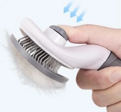 Kattenborstel - Hondenborstel - Pluizenverwijderaar - Haarverwijderaar Voor Huisdieren - Hondenkam - Kattenkam - Huisdierhaar Verwijderaar - Ontpluizer - Kattenhaar & Hondenhaar Verwijderaar - Voor Langharig & Kortharig - Grijs -Hondenartikelen Serie Winkel 1200x1109 2