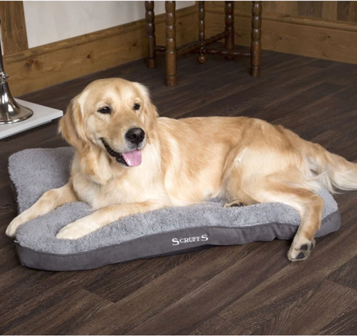 Scruffs Cosy - Comfortabel Hondenkussen In Grijs, Beige Of Karamel - Met Imitatie Suède Buitenvoering En Superzachte Binnenvoering - 100 X 70 Cm - Grijs 17 Scruffs Cosy - Comfortabel Hondenkussen In Grijs, Beige Of Karamel - Met Imitatie Suède Buitenvoering En Superzachte Binnenvoering - 100 X 70 Cm - Grijs - Afbeelding 15