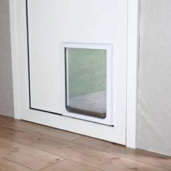 Trixie 2-Weg Hondenluik Wit - S-M 30 X 36 CM -Hondenartikelen Serie Winkel 1200x1198 33