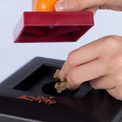 Trixie Dogtoy Dog Activity Strategy Game Gamble Box - Piepend Speelgoed - 15cm X 15cm X 9cm - Zwart/rood/oranje -Hondenartikelen Serie Winkel 1200x1200 2574