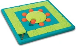 Nina Ottosson Interactieve Hondenpuzzel Vulbaar Met Snacks Voor De Slimste Honden - Outward Hound Multipuzzle 22 Nina Ottosson Interactieve Hondenpuzzel Vulbaar Met Snacks Voor De Slimste Honden - Outward Hound Multipuzzle -Hondenartikelen Serie Winkel 1200x732 8