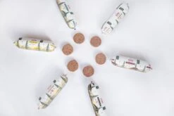 Kivo Petfood Houdbare Worst 12 X 600 Gram Kip & Zalm - Zacht Gestoomd Vlees - Glutenvrij Zonder Andere Fratsen -Hondenartikelen Serie Winkel 1200x800 16