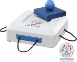 Trixie Dogtoy Dog Activity Strategy Game Gamble Box - Piepend Speelgoed - 15cm X 15cm X 9cm - Zwart/rood/oranje -Hondenartikelen Serie Winkel 1200x978 4