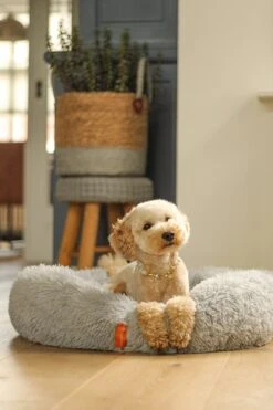 Happysnoots Hondenmand Met Rits - 80cm - Hondenbed - Donut Dog Bed - Fluffy - Grijs - Wasbaar 28 Happysnoots Hondenmand Met Rits - 80cm - Hondenbed - Donut Dog Bed - Fluffy - Grijs - Wasbaar -Hondenartikelen Serie Winkel 799x1200 2